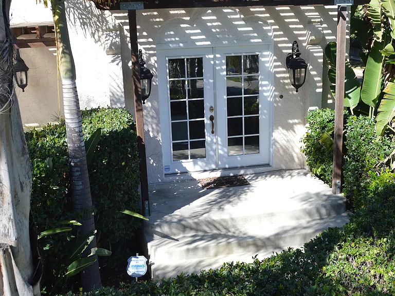 1203 S Rimpau Blvd — Photo 106