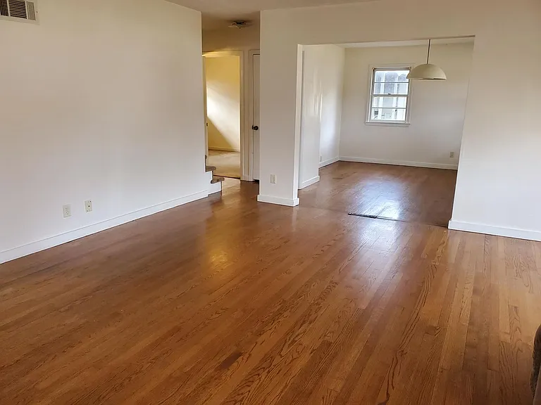 6015 N Shoreland Ave #3 — Photo 6