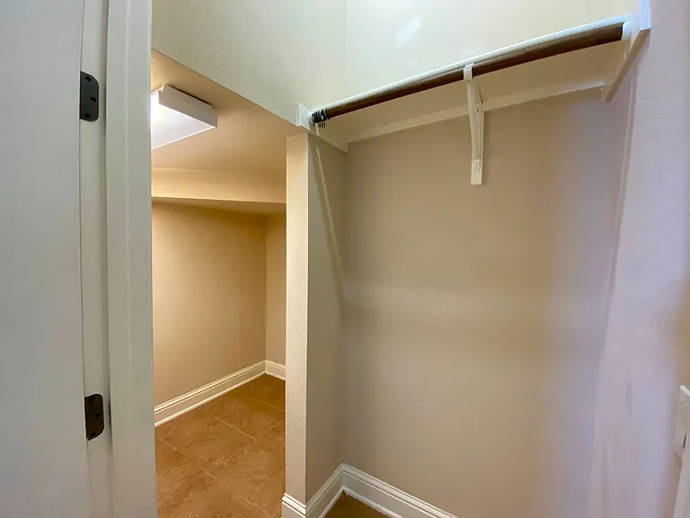 2009 Emma Long St — Photo 12