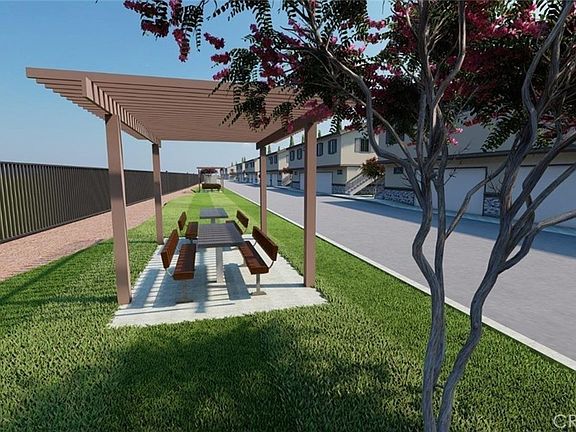 5th image of 1000 Padre St #12