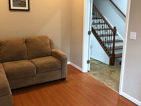 4th image of 163 Dawson Dr