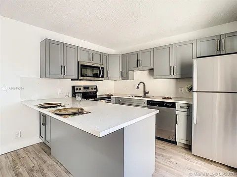 1st image of 2750 SW 15th St