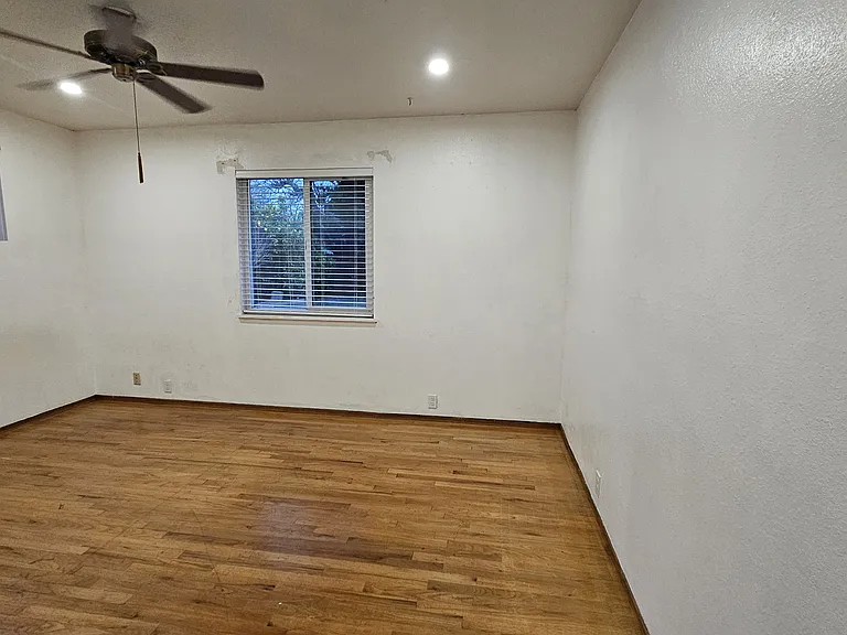 7722 Woodside Dr — Photo 19