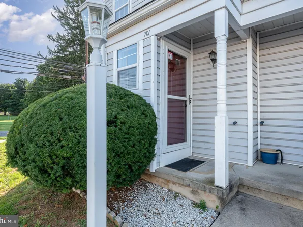 701 Old Silver Spring Rd, Mechanicsburg, PA 17055