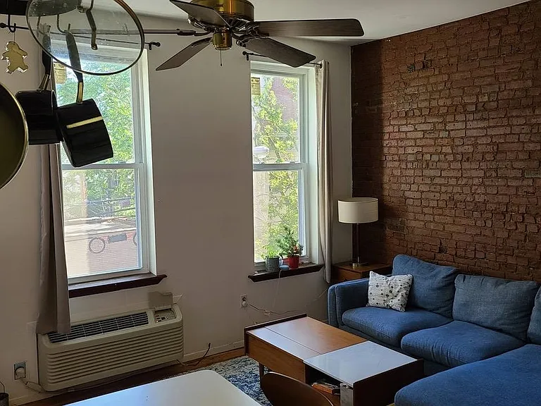 308 9th St #2G — Photo 2
