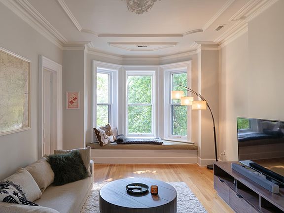 5th image of 1509 N Wicker Park Ave #3
