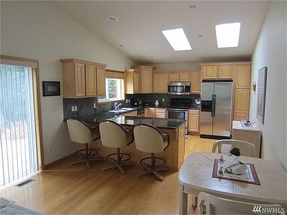 4th image of 745 Kingfisher Ct