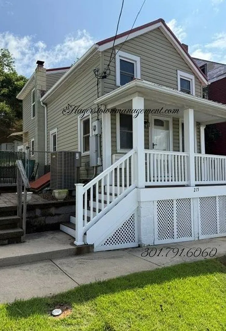 Historic Boonsboro, 2-bedroom, 1.5 Bath — Photo 2