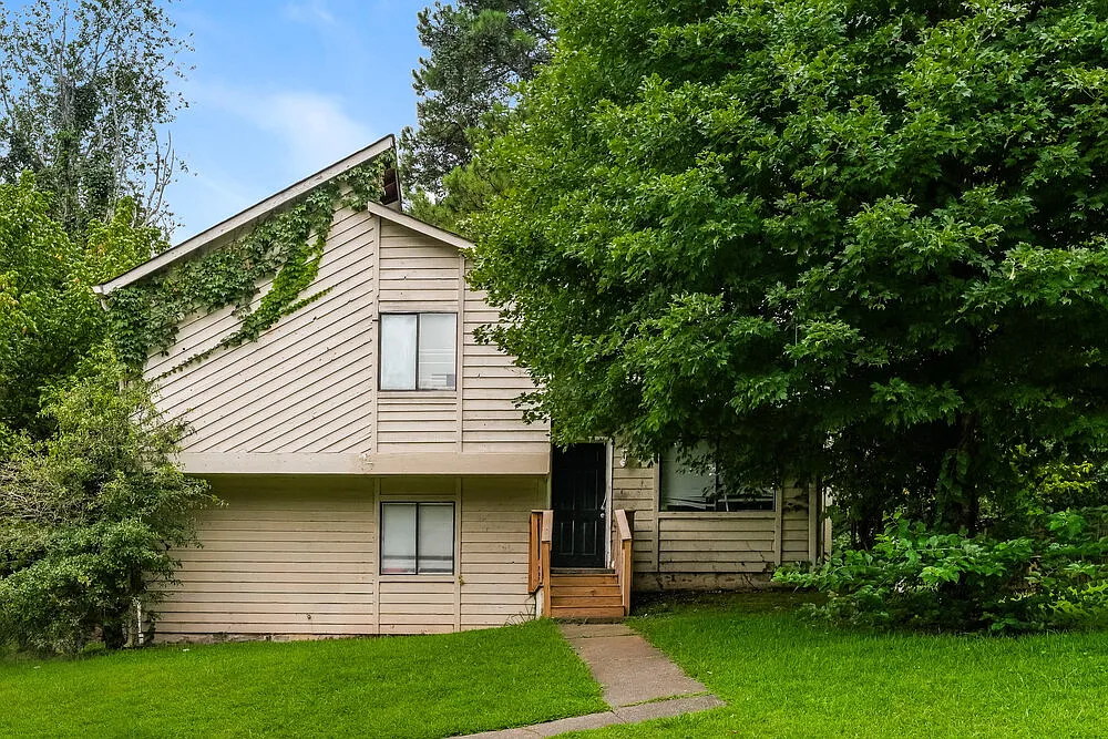 3 bed, 1.5 bath, 1134 sqft, $1,650 — Photo 1