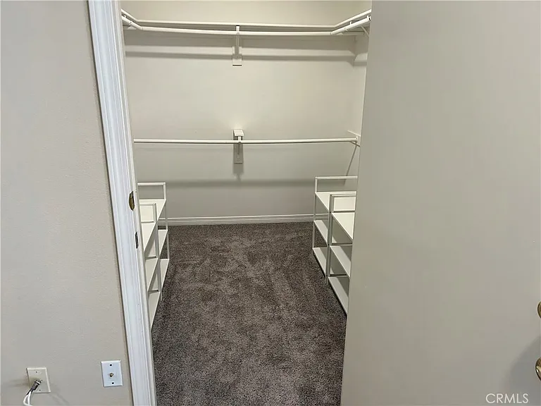 17735 Kinzie St #116 — Photo 7