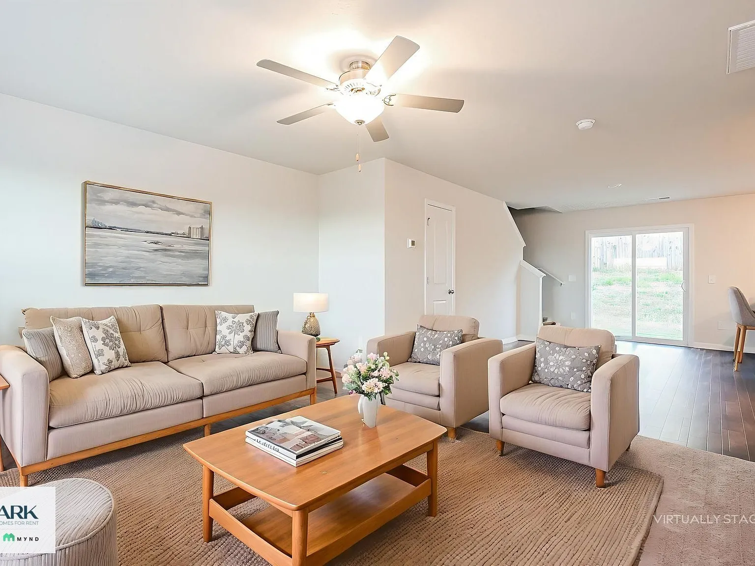 3 bed, 2.5 bath, 1434 sqft, $1,979 — Photo 2