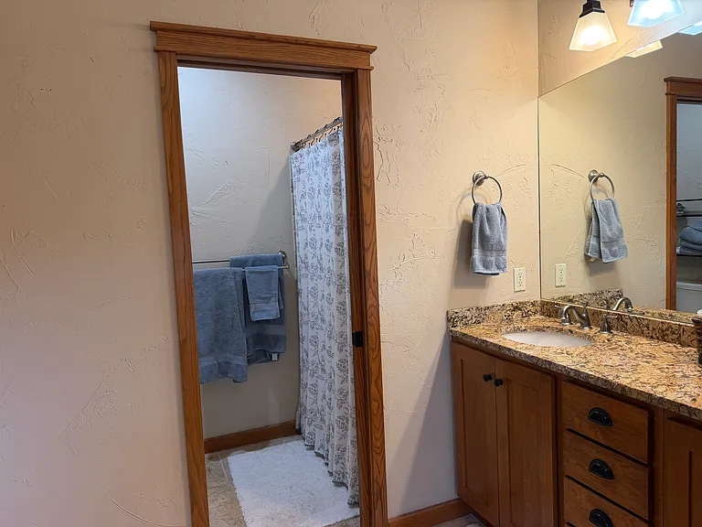1121 Regency Ct — Photo 11
