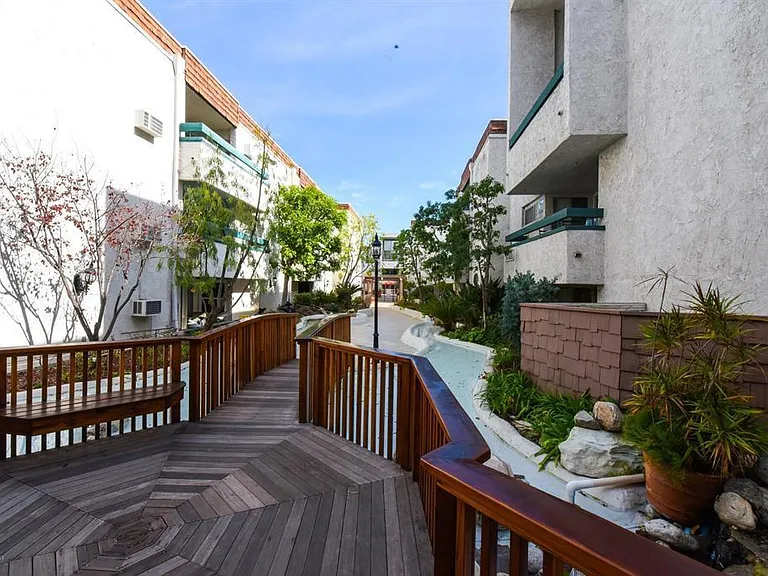 360 S Euclid Ave #122 — Photo 6