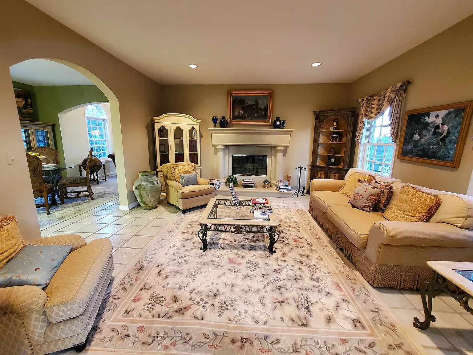 4 bed, 2854 sqft, $8,500 — Photo 2
