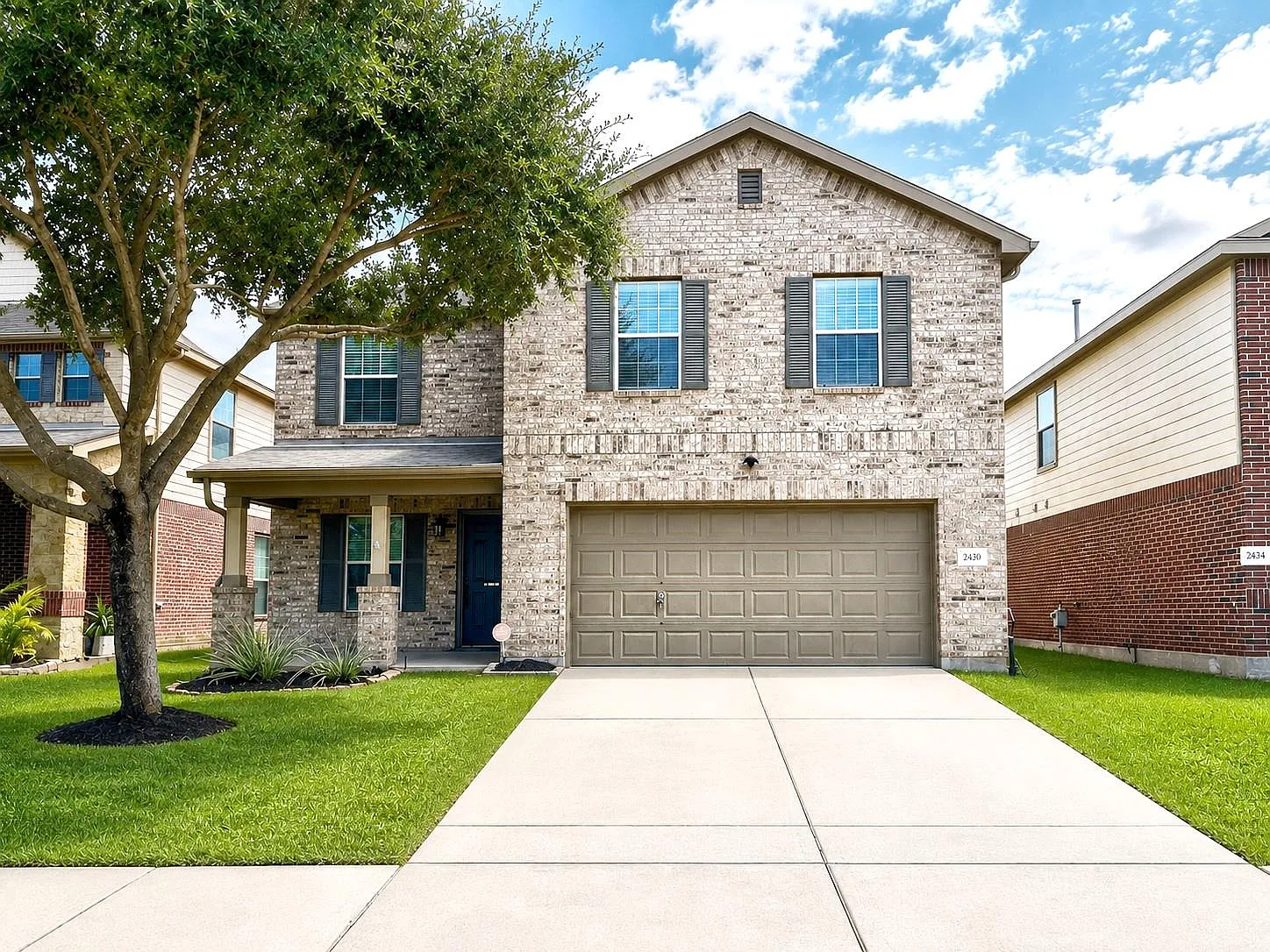 3 bed, 2.5 bath, 2178 sqft, $2,190 — Photo 1