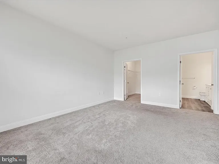615 Darby Ct — Photo 11