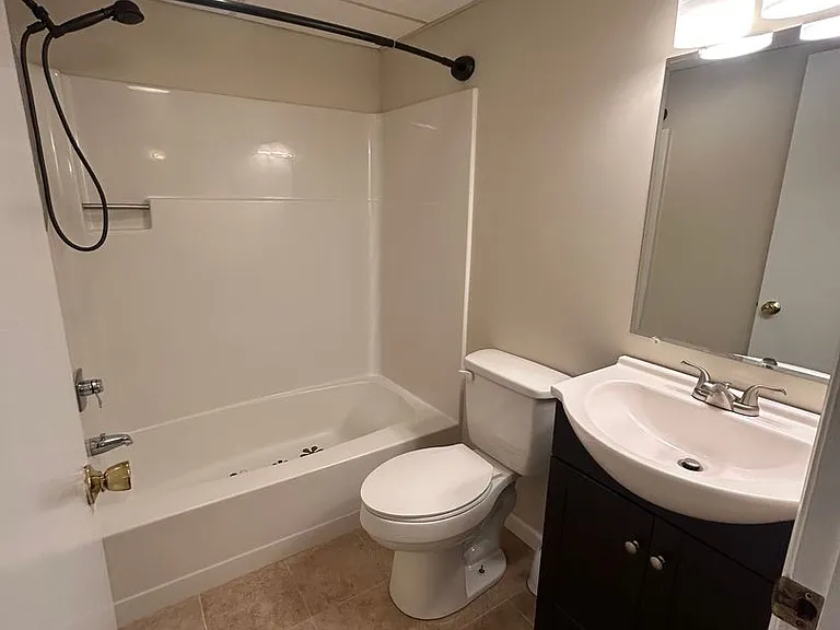 643 Wiltshire Dr — Photo 40