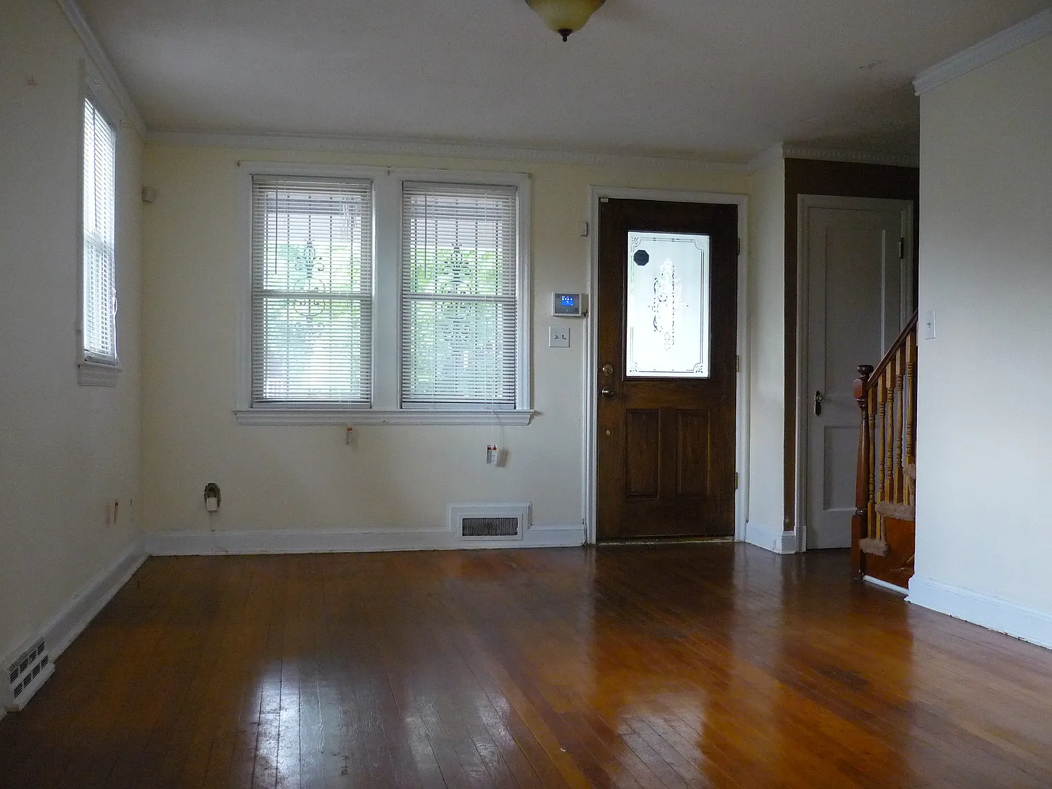 1801 E St NE photo 1