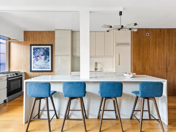 37 West 12th Street image 6 of 16