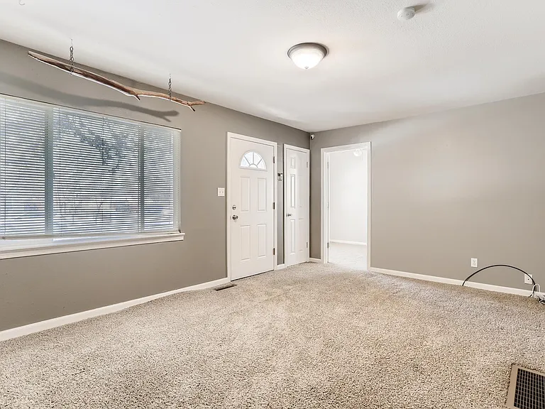 1090 Emporia St — Photo 13