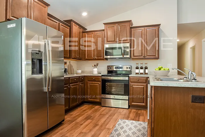 153 Brooklawn Dr — Photo 3