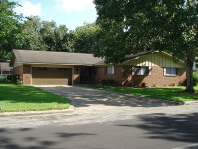 2825 Del Monte Ave, Bay City, TX, 77414