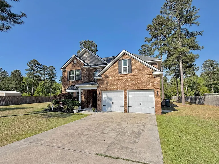 470 Briarcrest Dr NE — Photo 50