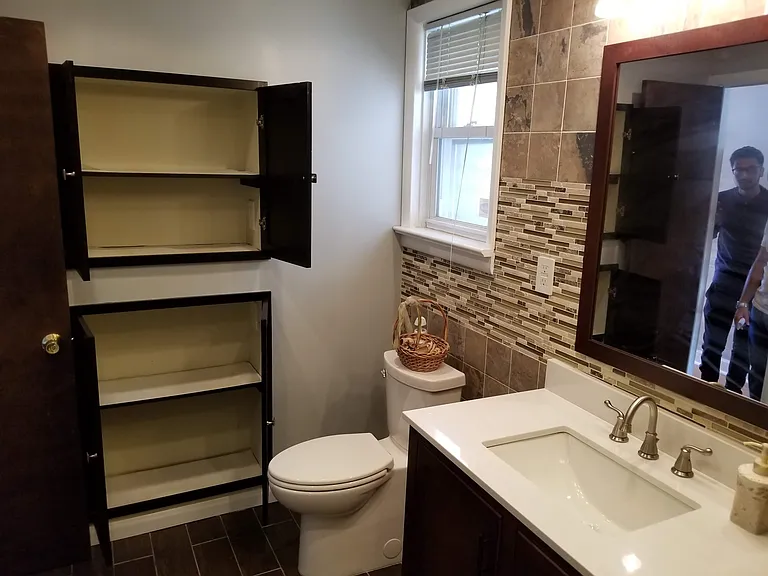 38 Humphrey Ave #1 — Photo 4