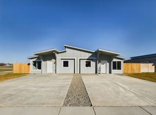 1038 NE Emerald Dr, Hermiston, OR 97838