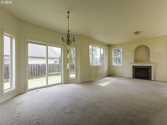 3rd image of 1001 NE 102nd Ave