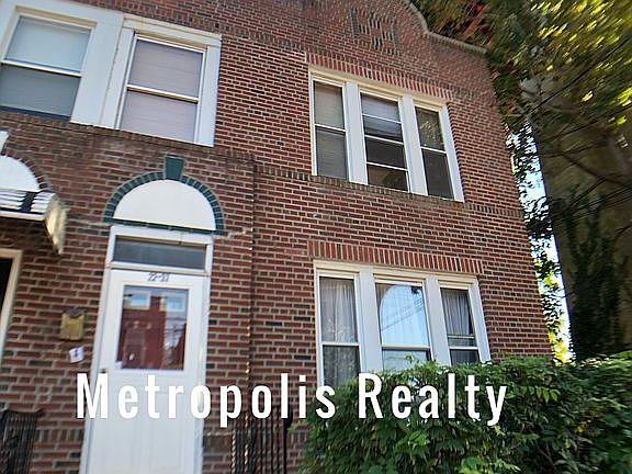 2nd image of 2237 24th St