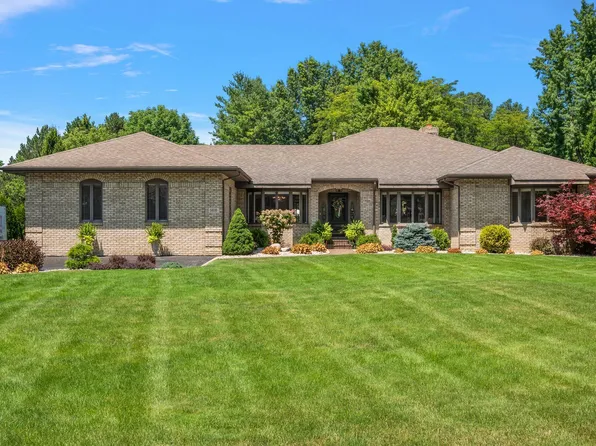 1418 Prestwick Dr, Schererville, IN 46375