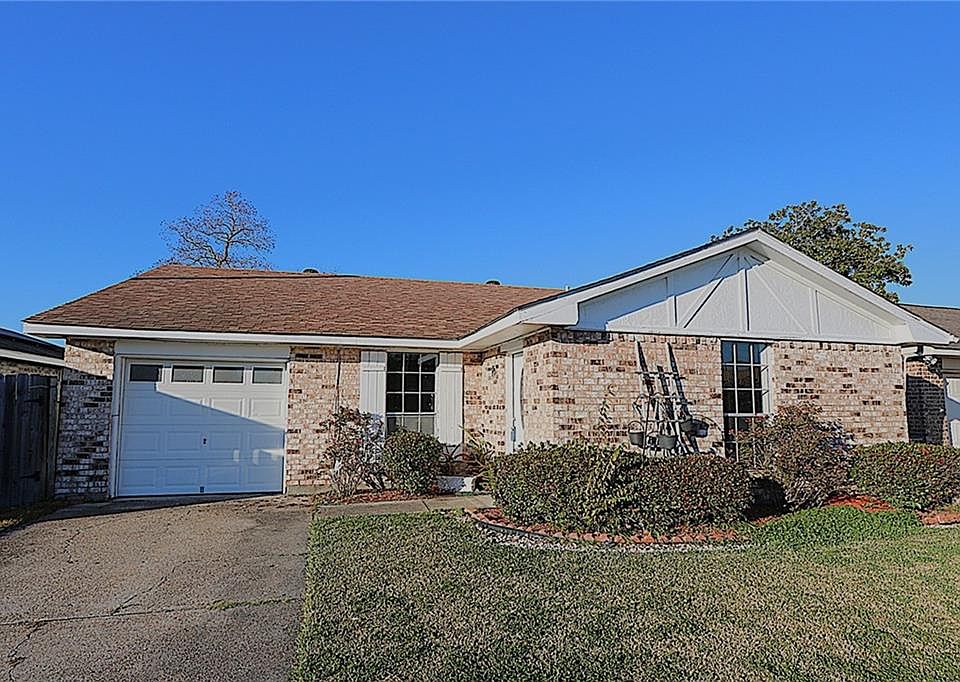 1st image of 5020 Eden Roc Dr