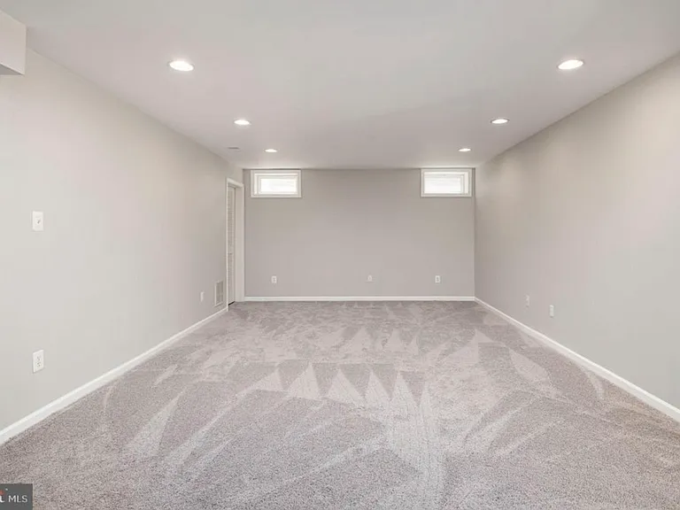 9333 Birch Cliff Dr — Photo 30