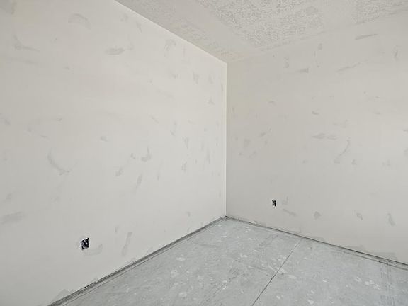 Flex Room. Photos as of 5-12-2023