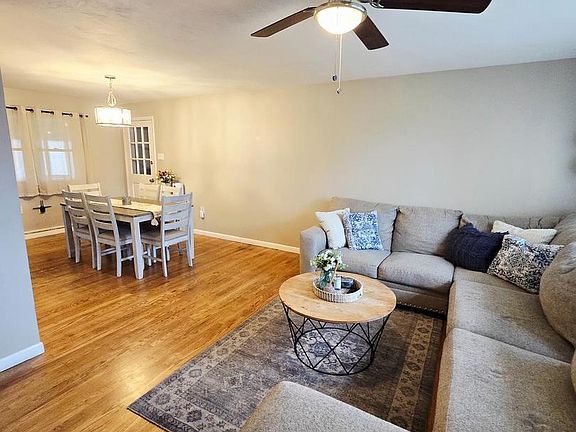 4th image of 2417 Berkshire Ln
