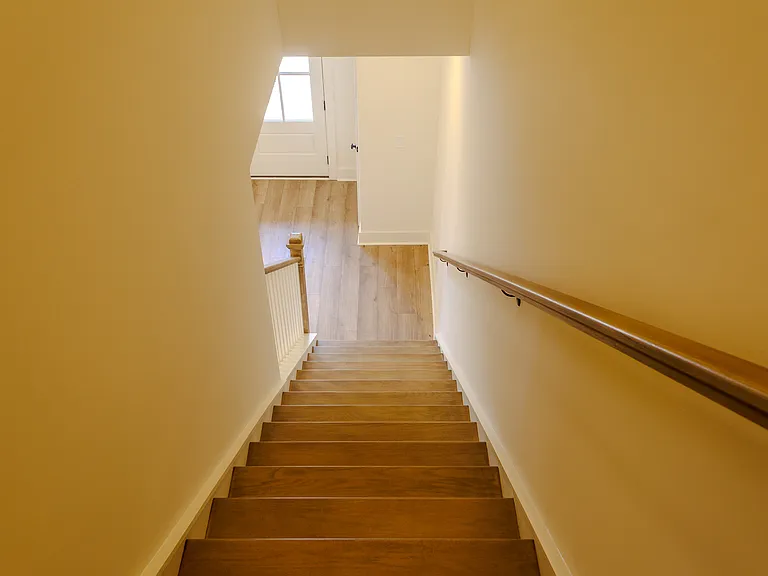 112 Nearwater Pl — Photo 16