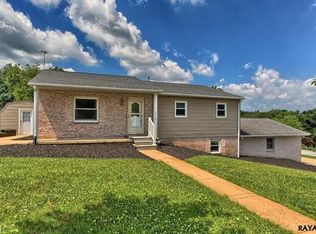 170 Maylyn Ave, Dallastown, PA 17313