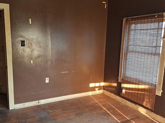 4th image of 518 N Live Oak St