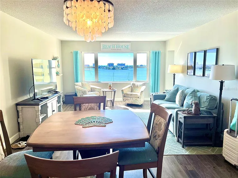 4550 Cove Cir #804 — Photo 10