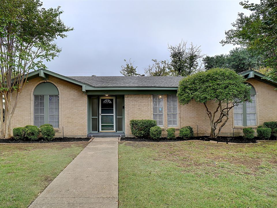 1st image of 414 Cambridge Dr