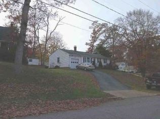 392 Mansfield Ave, Willimantic, CT 06226