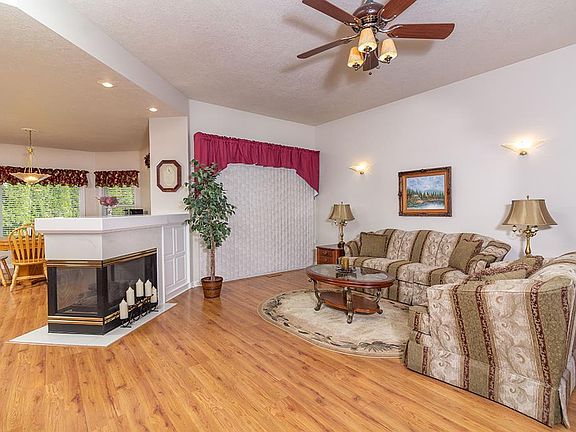 5th image of 930 E Saint Martin Dr