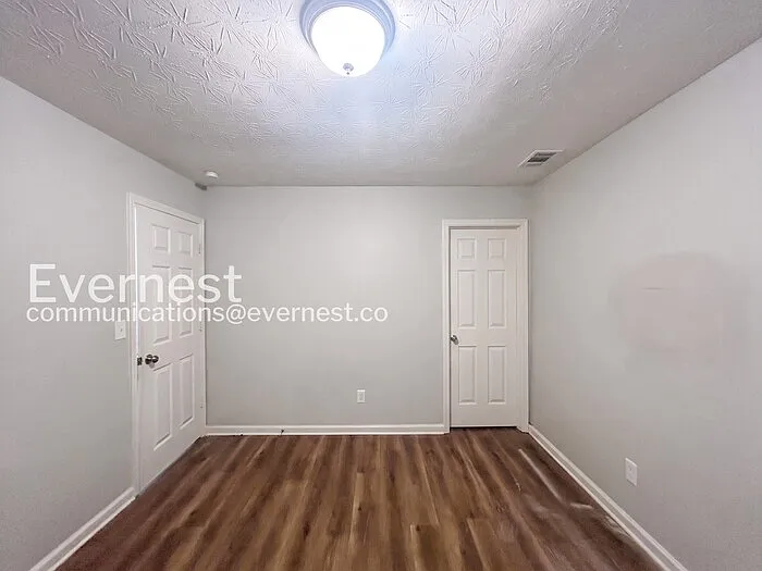 435 Skif Pond Ct — Photo 16