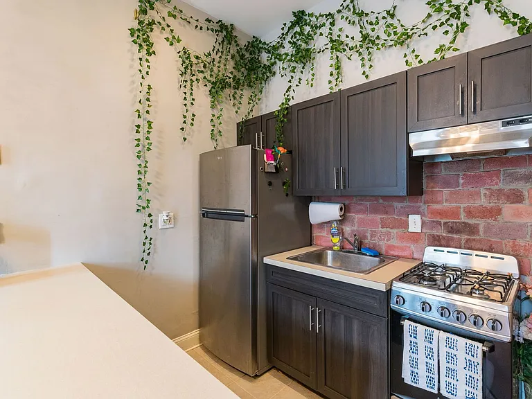 2123 Spring Garden Street — Photo 16