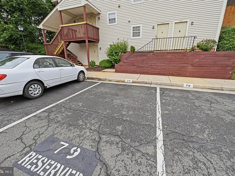 8909 Sugarwood Ln #8909 — Photo 22
