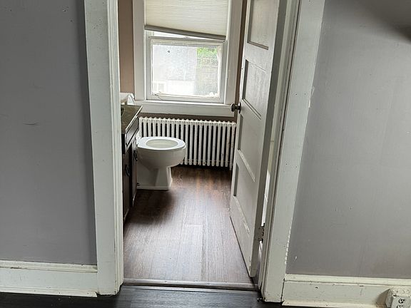 3rd image of 300 E Main St Unit 1