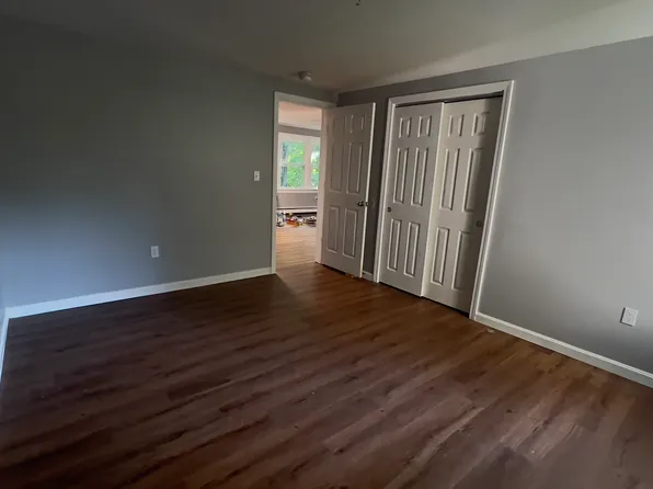 206 Pleasant St #2, Claremont, NH 03743