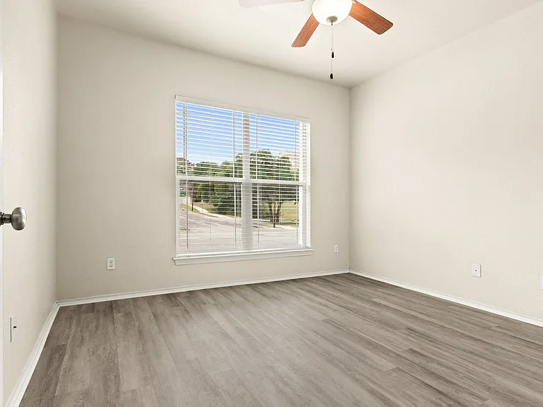 2713 McCart — Photo 19