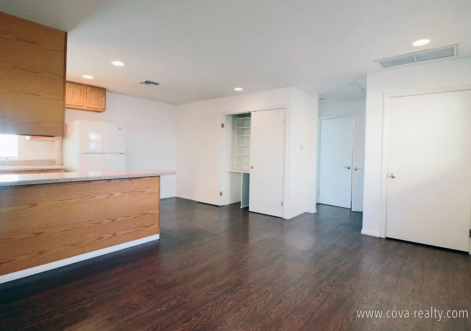 3115 Dwight Avenue — Photo 3